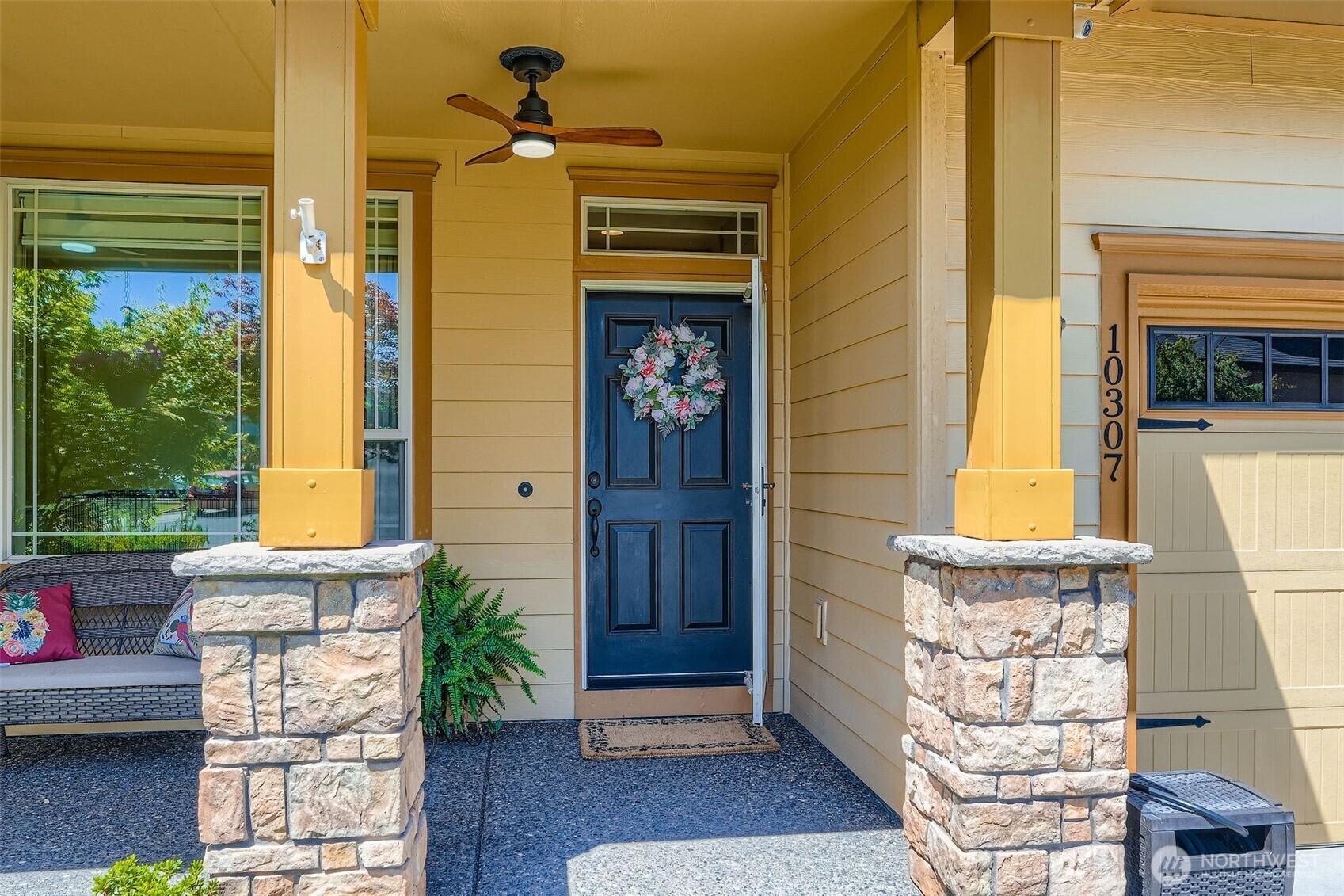 Property Photo:  10307 NE 33rd Court  WA 98686 