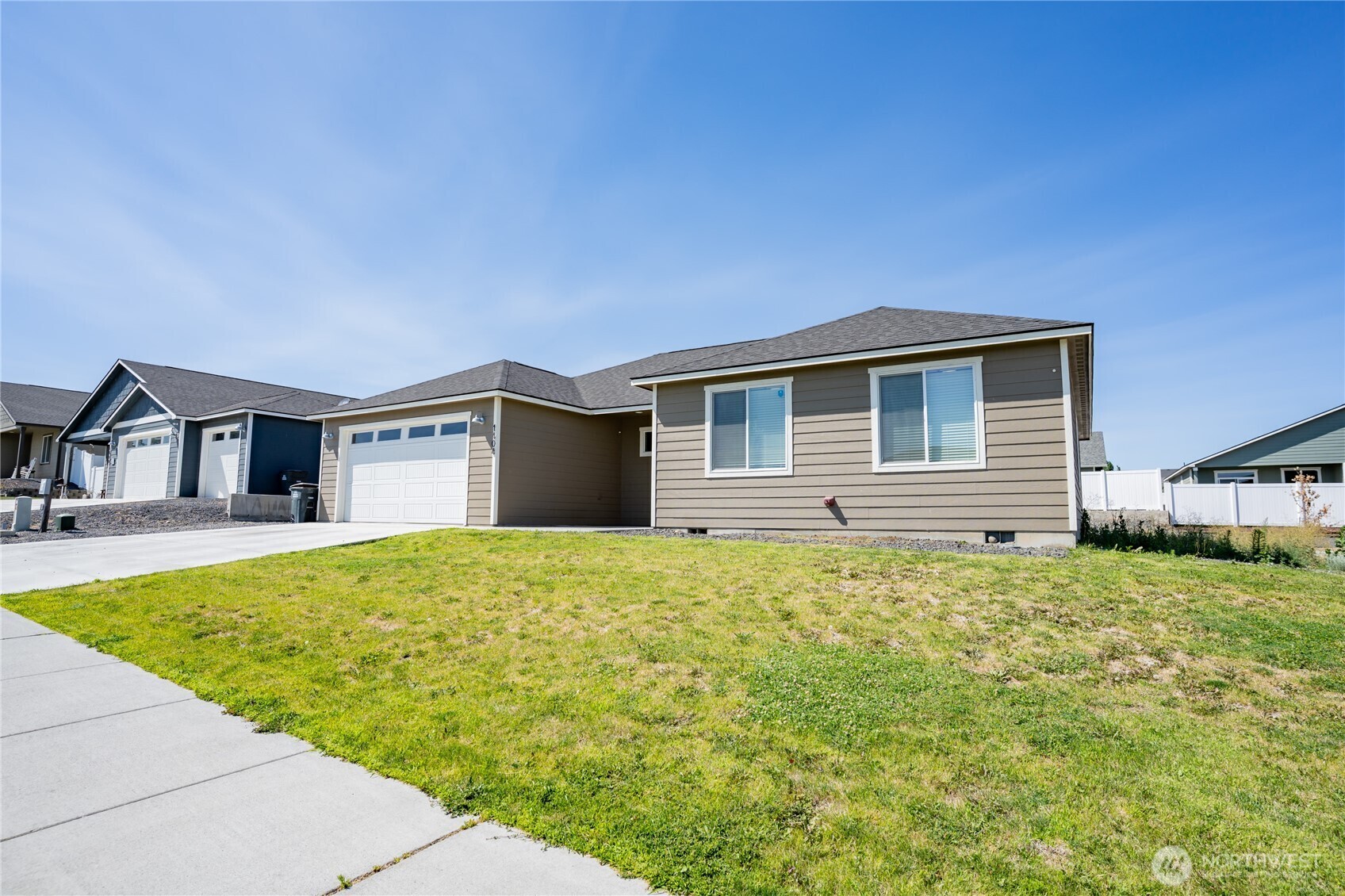Property Photo: 1404 W Century Street WA 98837