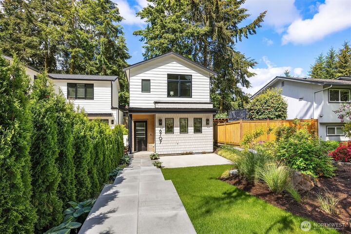 6707  117th Avenue NE  Kirkland WA 98033 photo