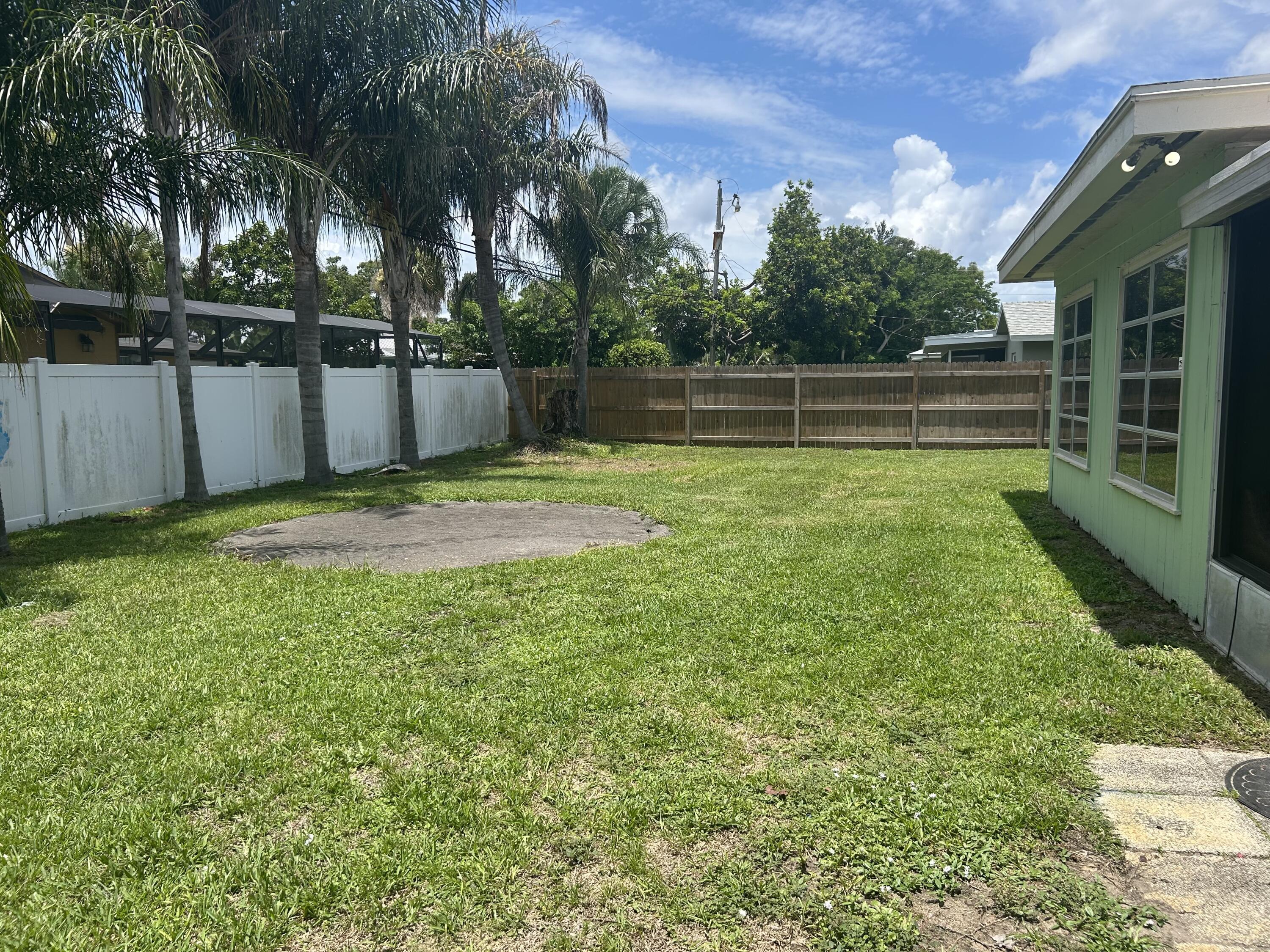 Property Photo: 1565 29th Avenue FL 32960