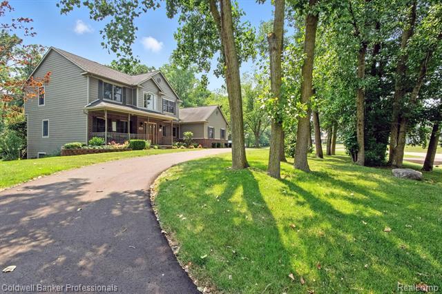 Property Photo:  10261 Normonie Court  MI 48176 