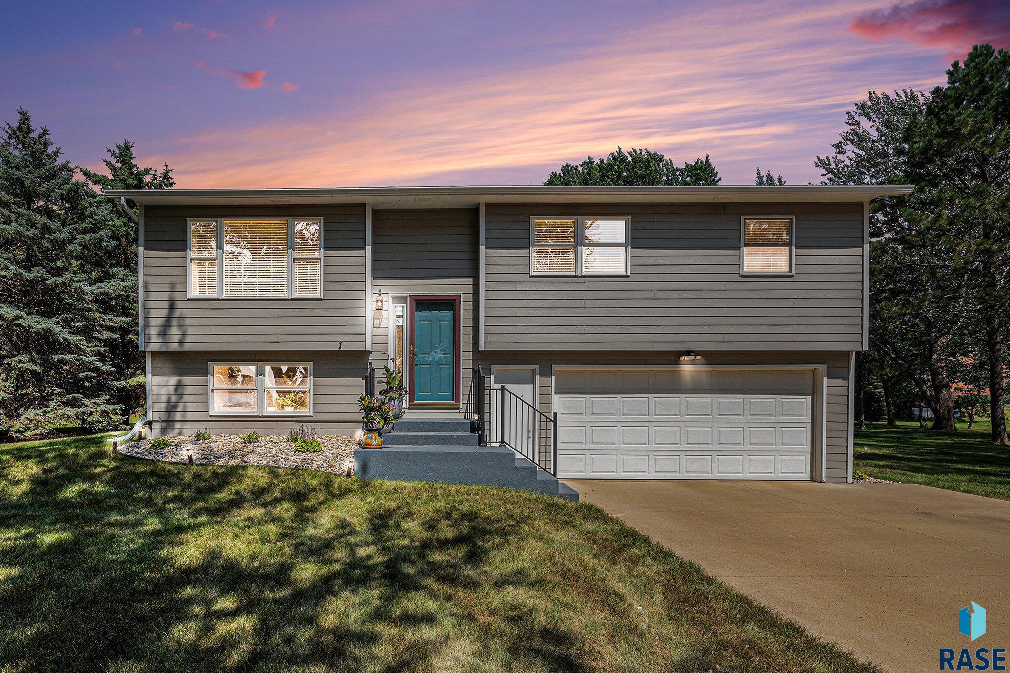 Property Photo: 27094 Baron Pl SD 57108-8133