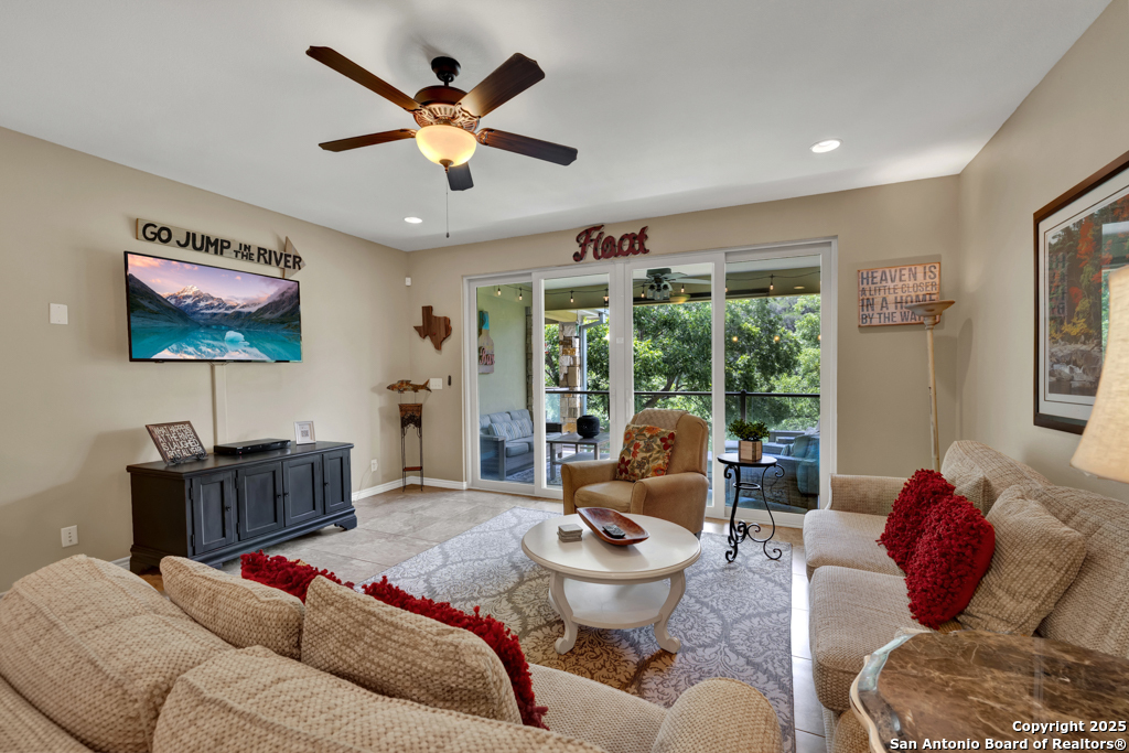 540 River Apt 305  New Braunfels TX 78132 photo