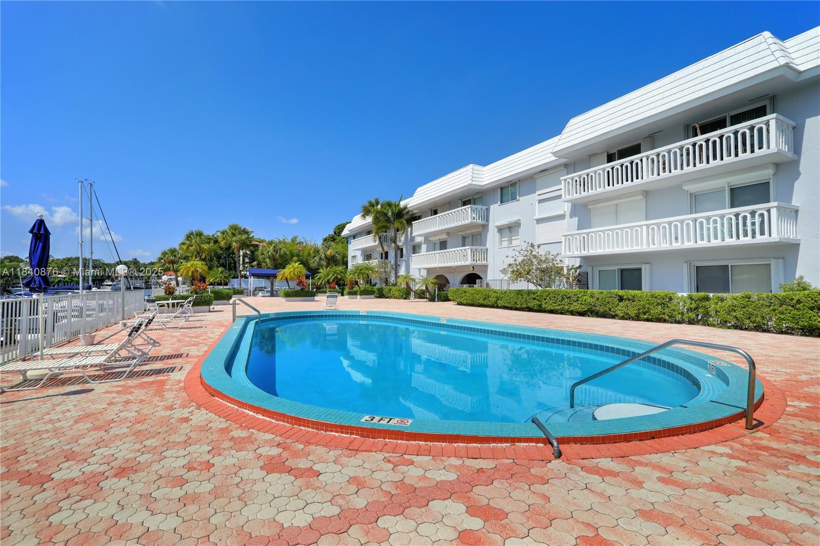Property Photo: 100 Edgewater Dr 203 FL 33133