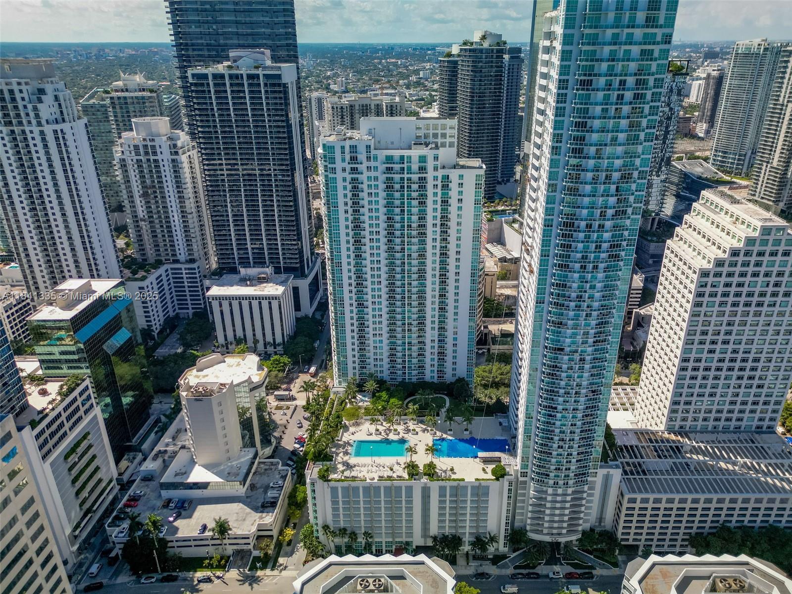 Property Photo: 950 Brickell Bay Dr 3500 FL 33131