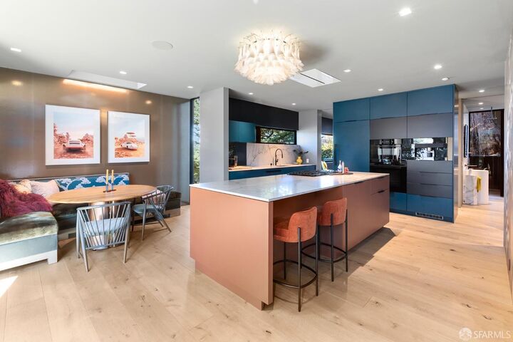 Property Photo:  335 Diamond Street  CA 94114 