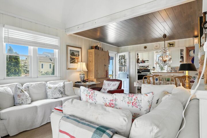 Property Photo: 319 E Seaspray Rd Road NJ 08226