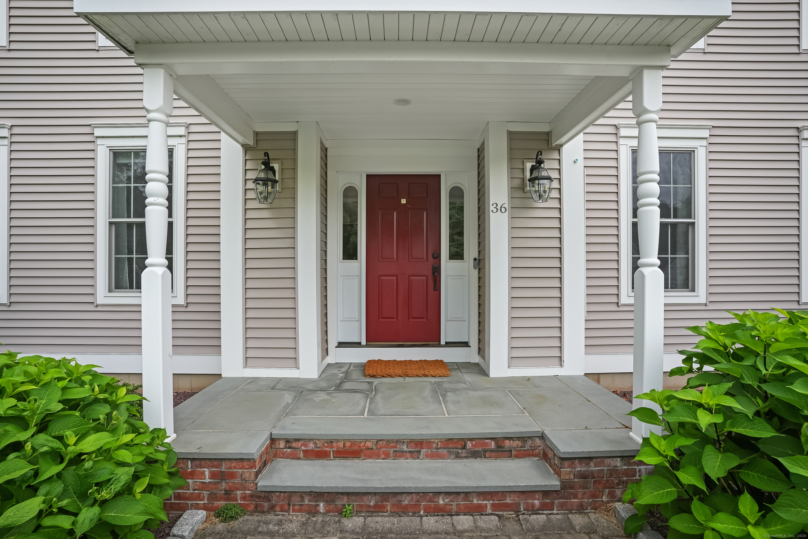 Property Photo:  36 Blueberry Lane  CT 06019 