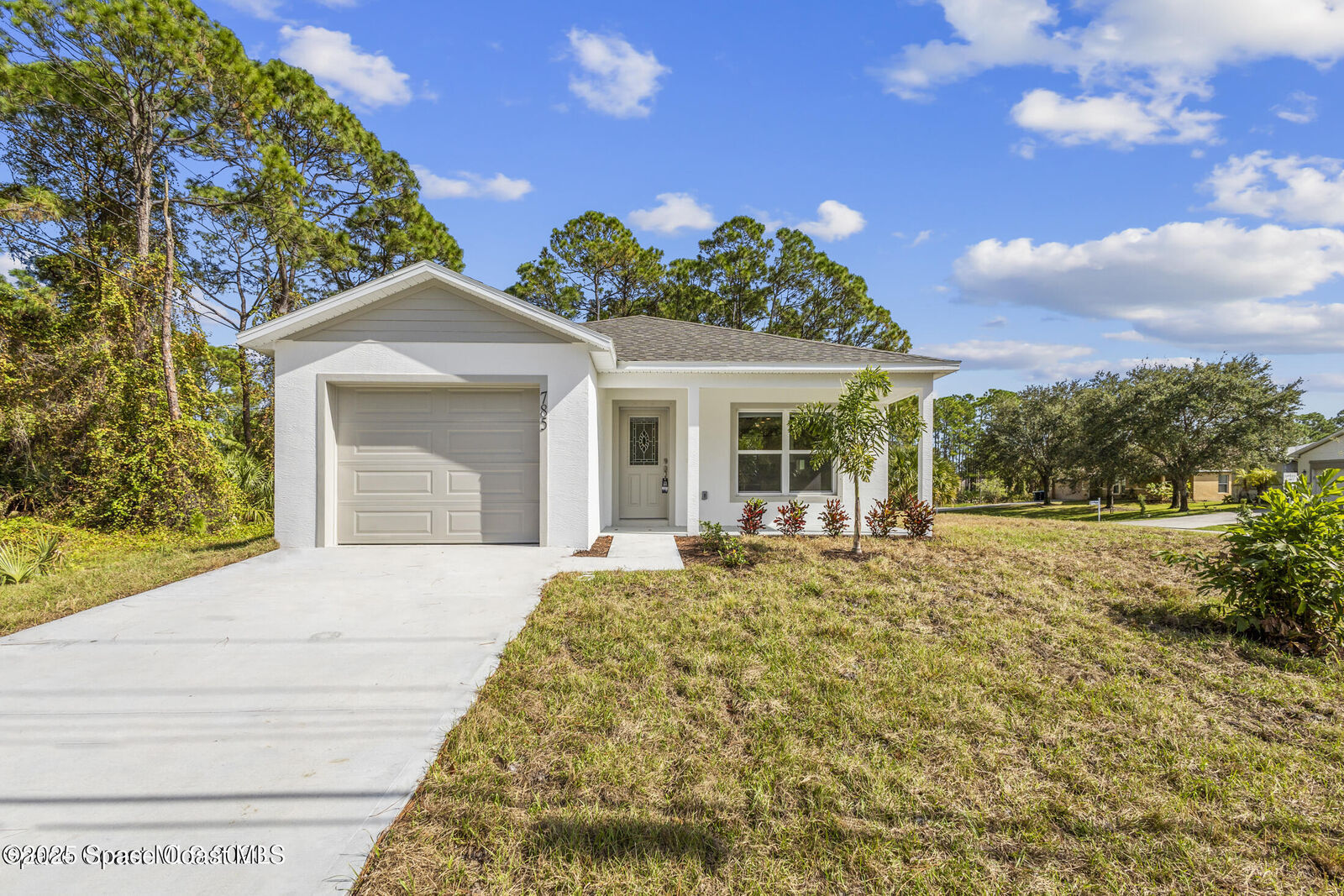 Property Photo:  1901 Radcliff Avenue SE  FL 32909 