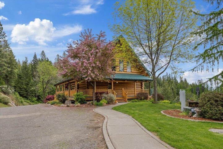 Property Photo:  18109 N Harvard Ln  WA 99025 