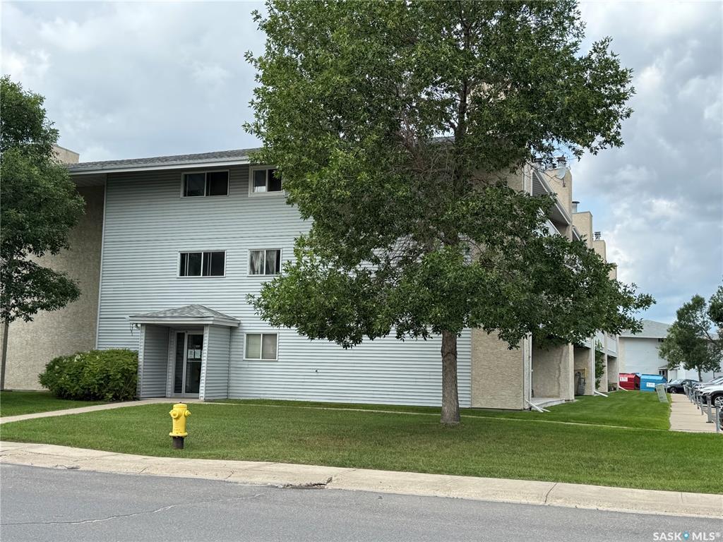 2410 Heseltine Road 401  Regina SK S4V 1N9 photo