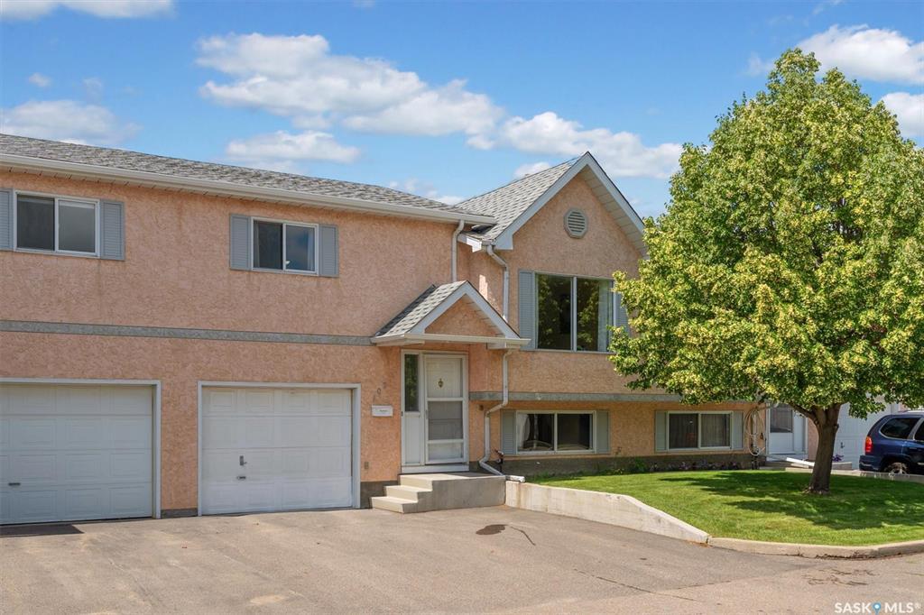 Property Photo: 610 Perehudoff Crescent 107 SK S7N 4H5