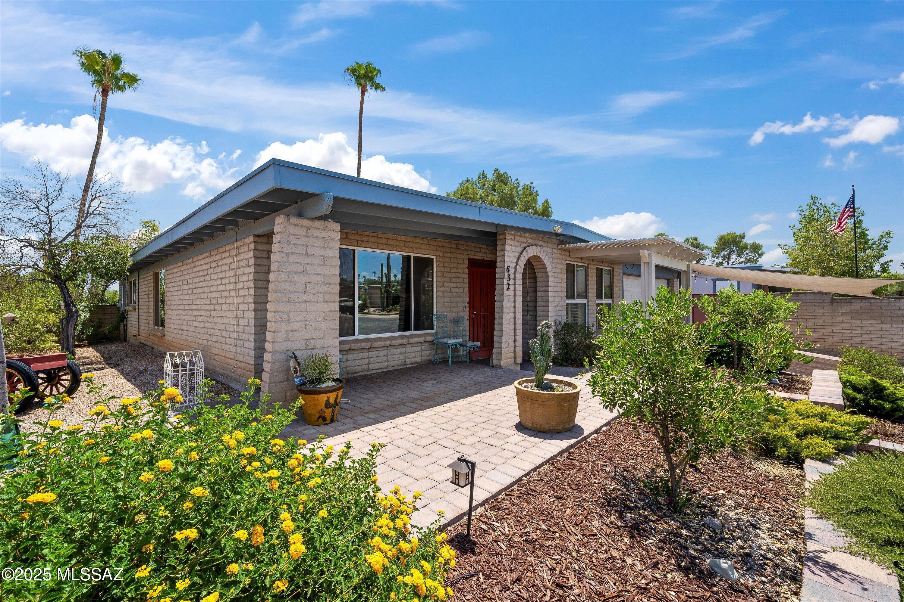 Property Photo:  632 N Jeanette Avenue  AZ 85748 