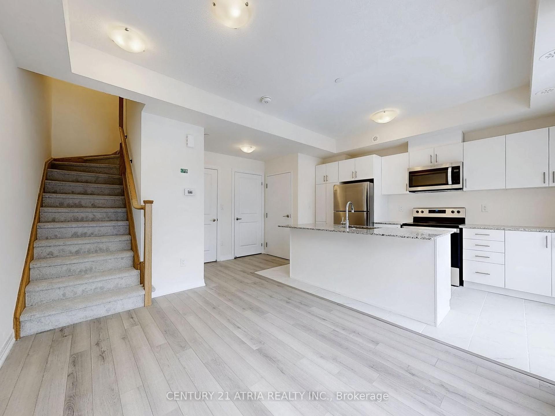 Property Photo:  165 Tapscott Road 32  ON M1B 0E8 