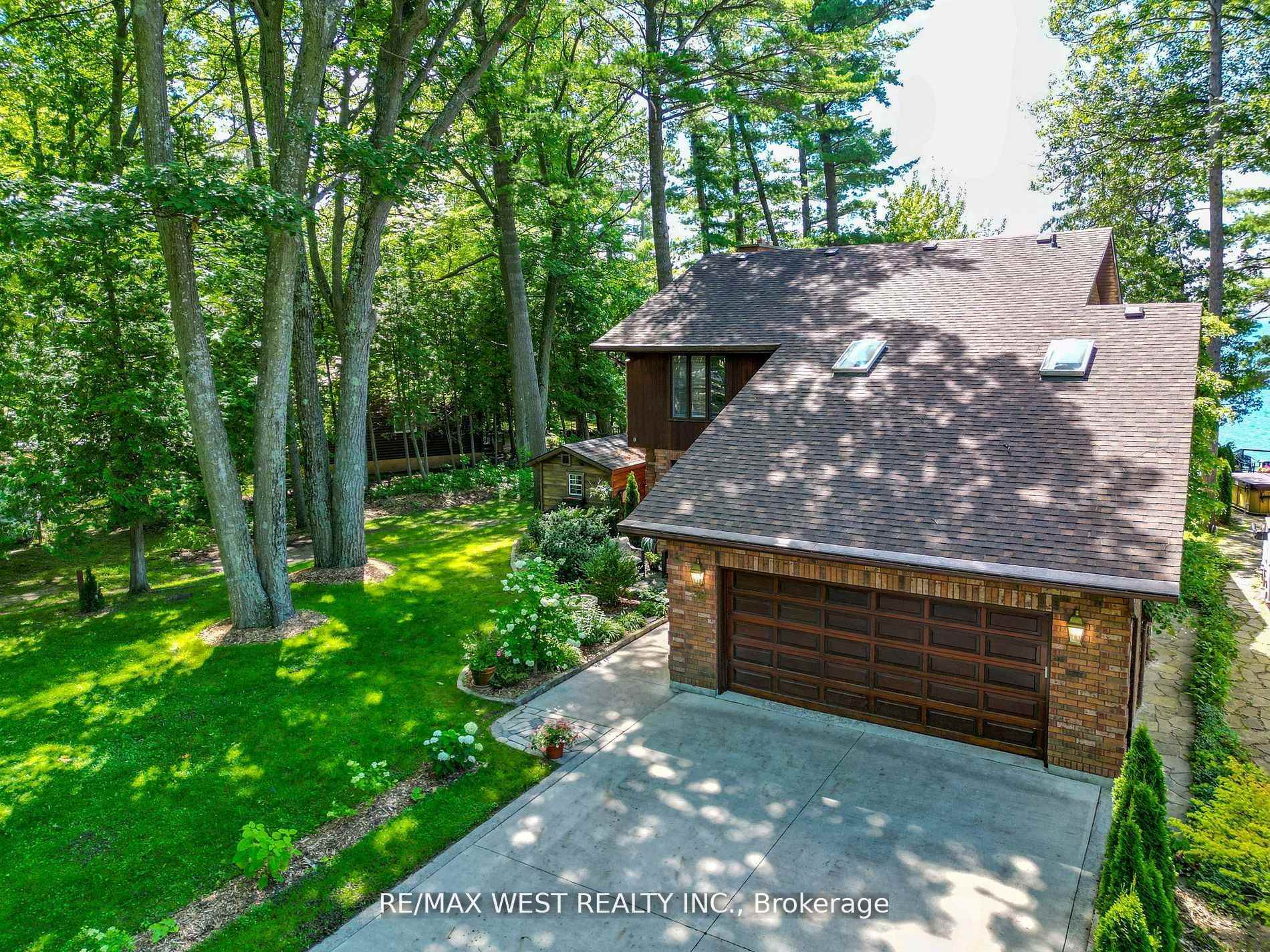 Property Photo: 38 Willow Drive ON L0L 1P1