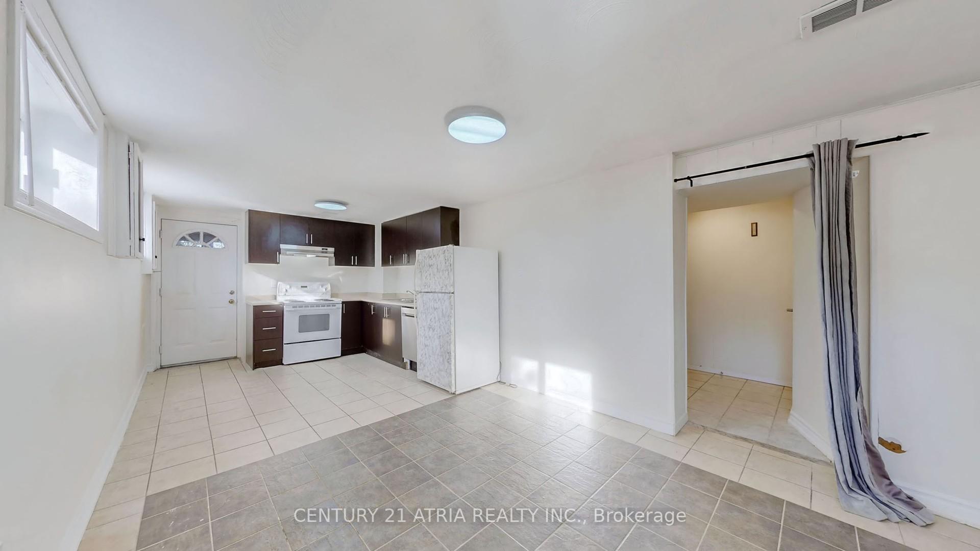 Property Photo: 126 Celeste Drive Lower ON M1E 2V1