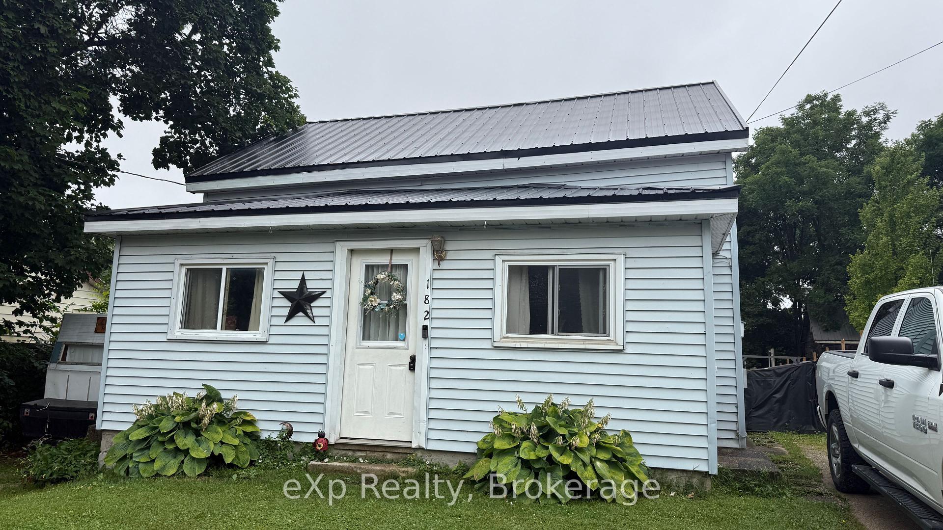 Property Photo: 182 4th Street SW ON N0G 1L0