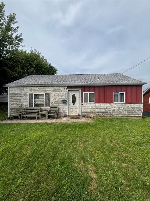 Property Photo:  1006 Woodland Ave  PA 15133 