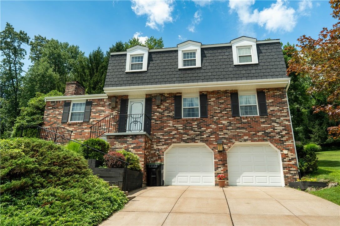 Property Photo:  8229 E Van Buren Dr  PA 15237 