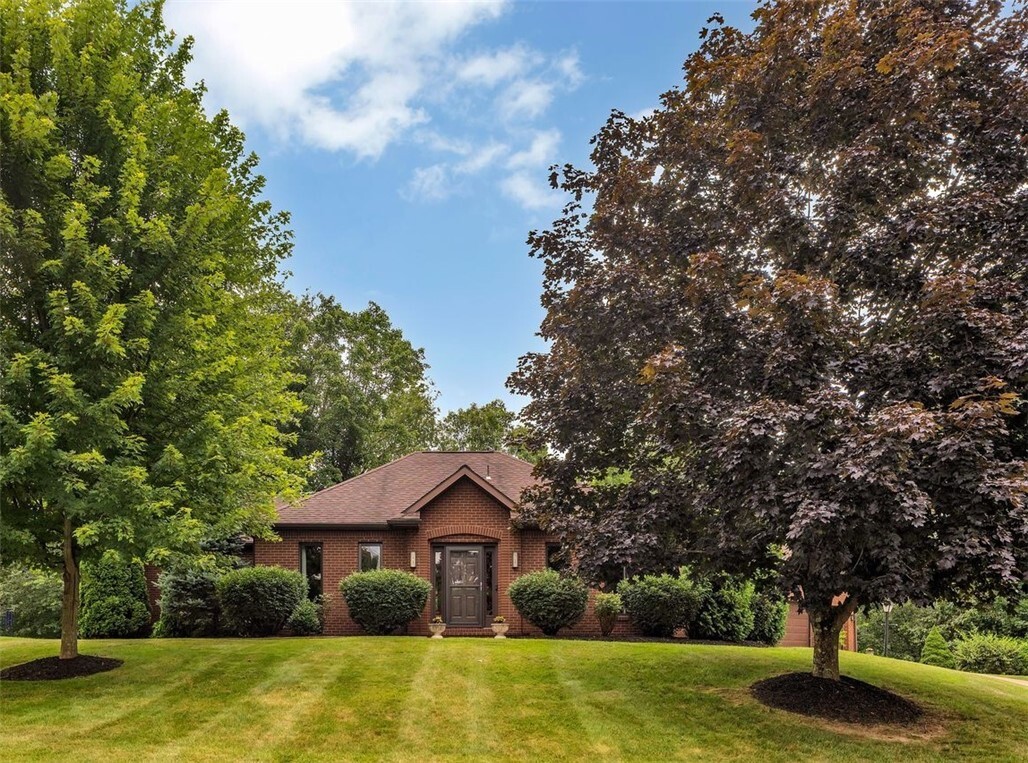 Property Photo:  1215 Harmony Heights Dr  PA 16037 