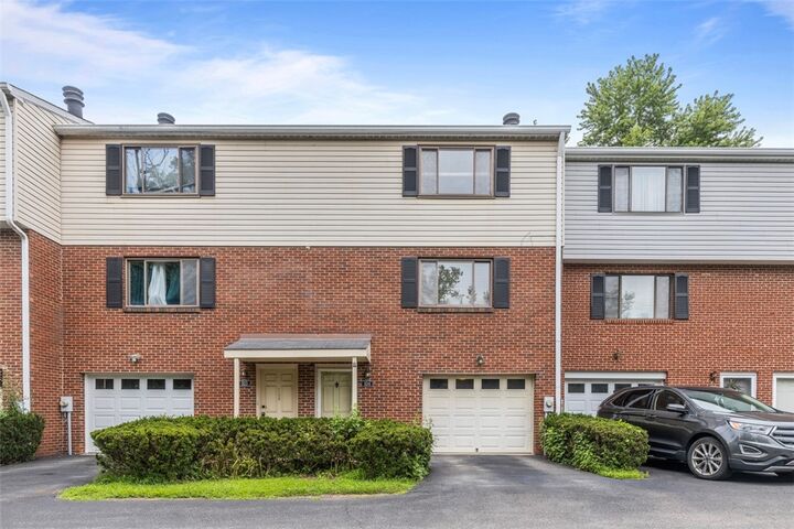 Property Photo: 104 Countryside Dr PA 15136