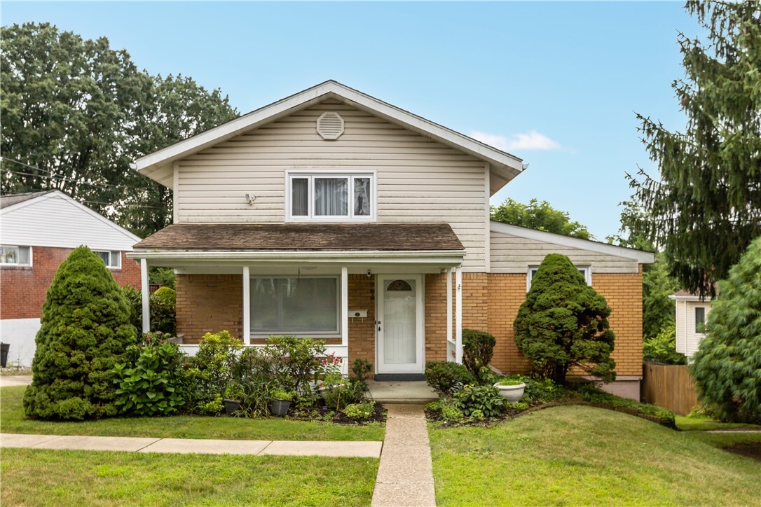 Property Photo: 399 Princeton Dr PA 15235