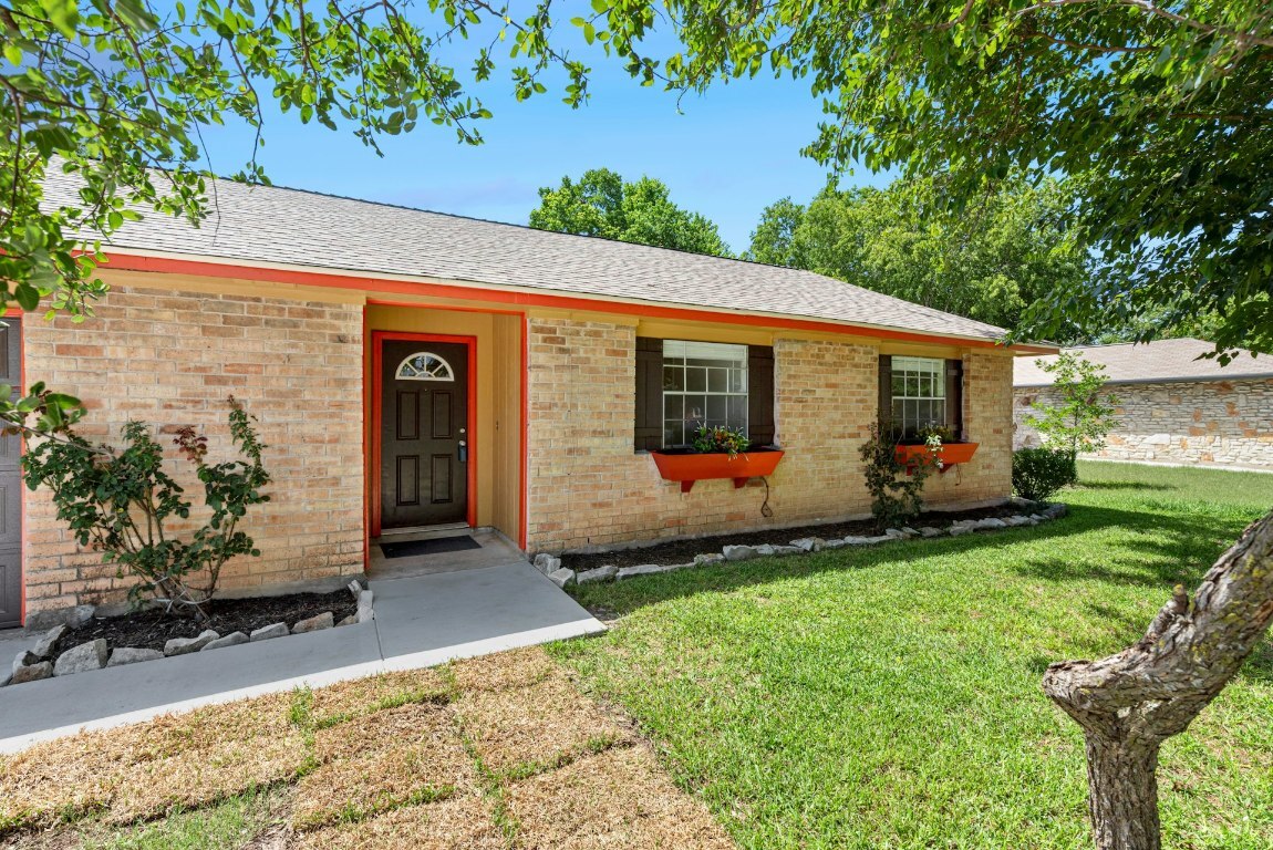 Property Photo:  6304 Clubway Lane  TX 78745 