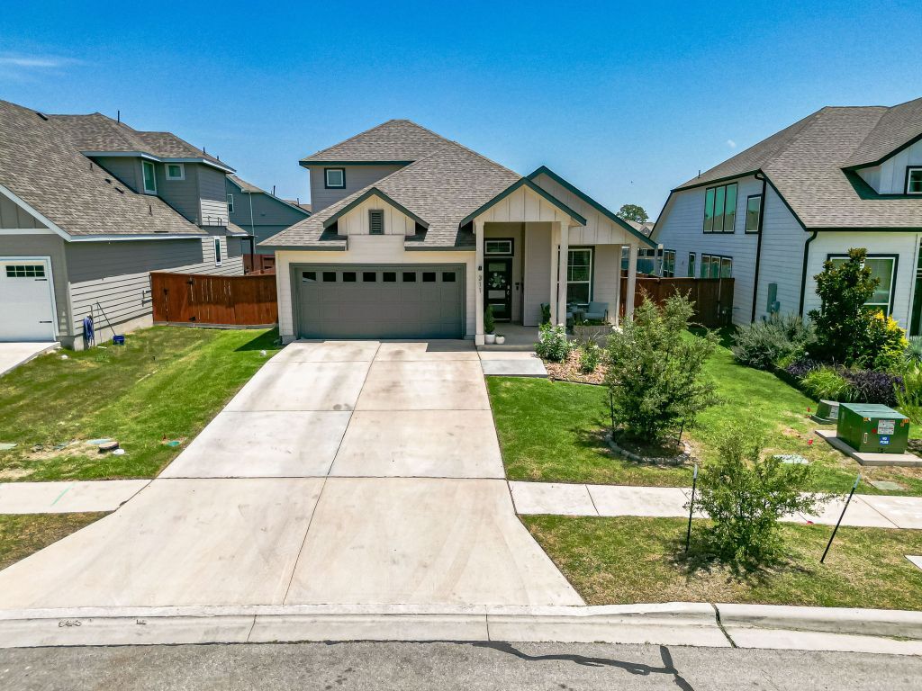 Property Photo:  311 William Moon Way  TX 78666 