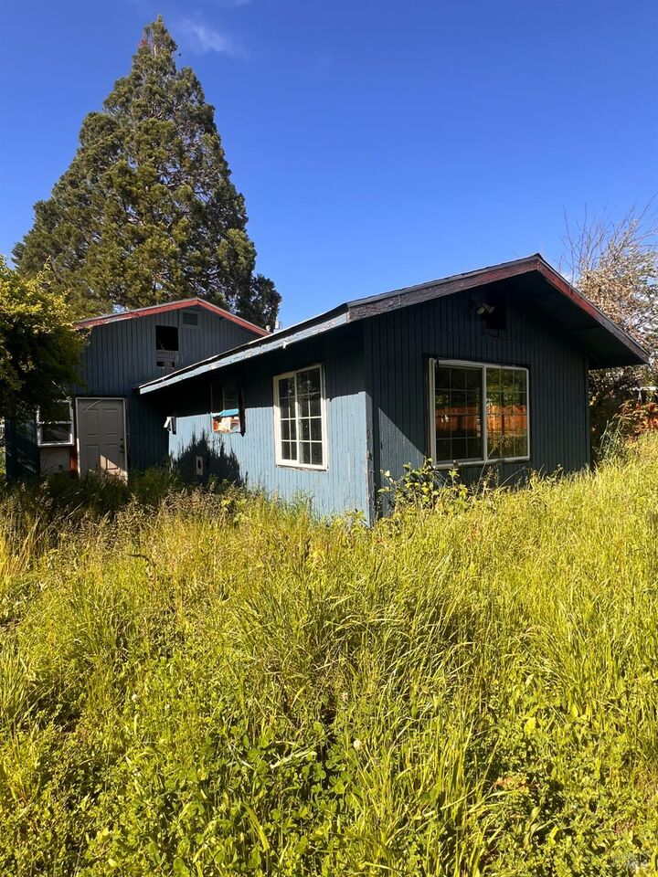 Property Photo: 481 Della Avenue CA 95490