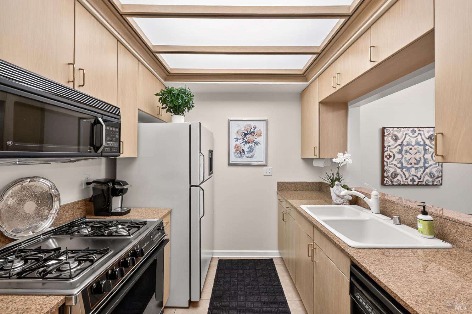 Property Photo: 400 Deer Valley Road 3G CA 94903