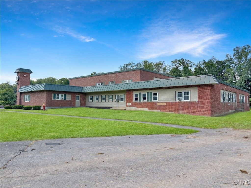 Property Photo:  2 Cambridge Lane  NY 13323 