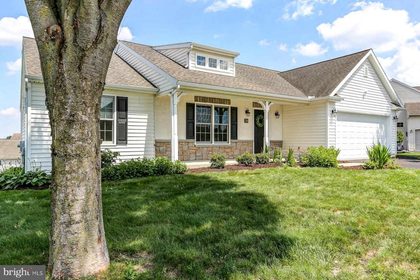 Property Photo:  758 Heather Ridge  PA 17545 