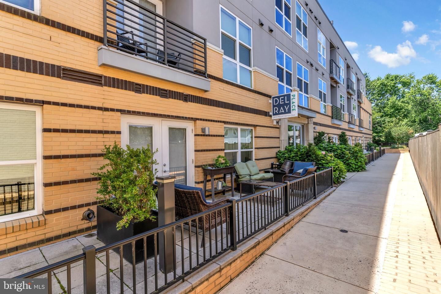 Property Photo: 1800 Mount Vernon Avenue 210 VA 22301