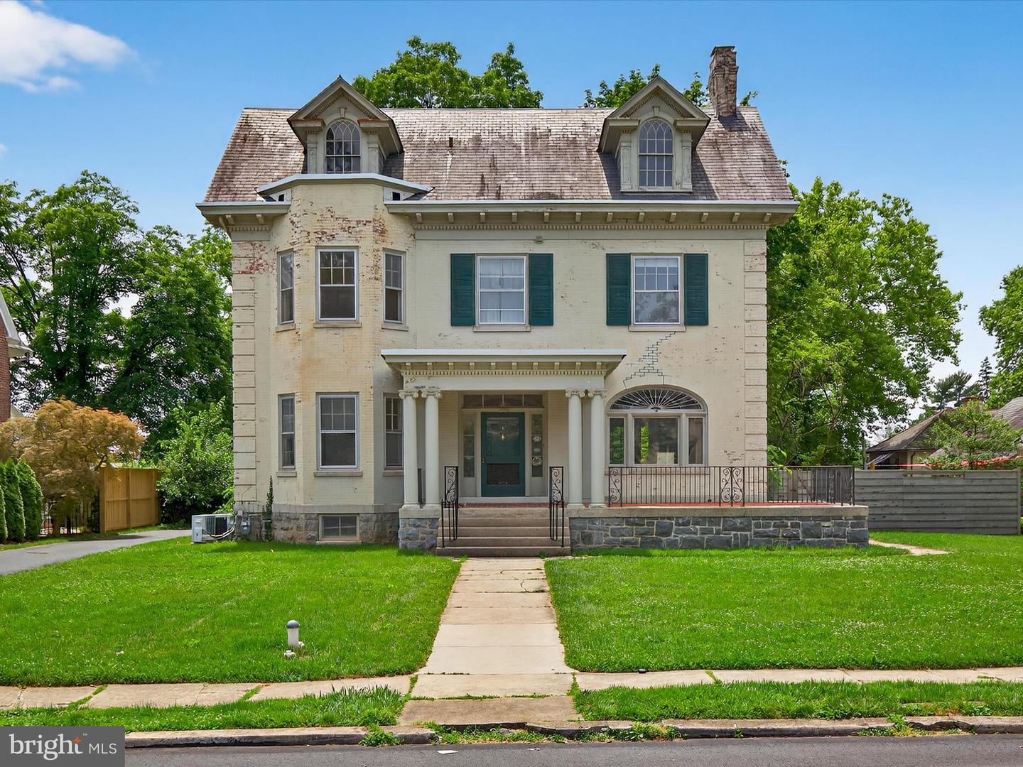 1070 Wheatland Avenue  Lancaster PA 17603 photo