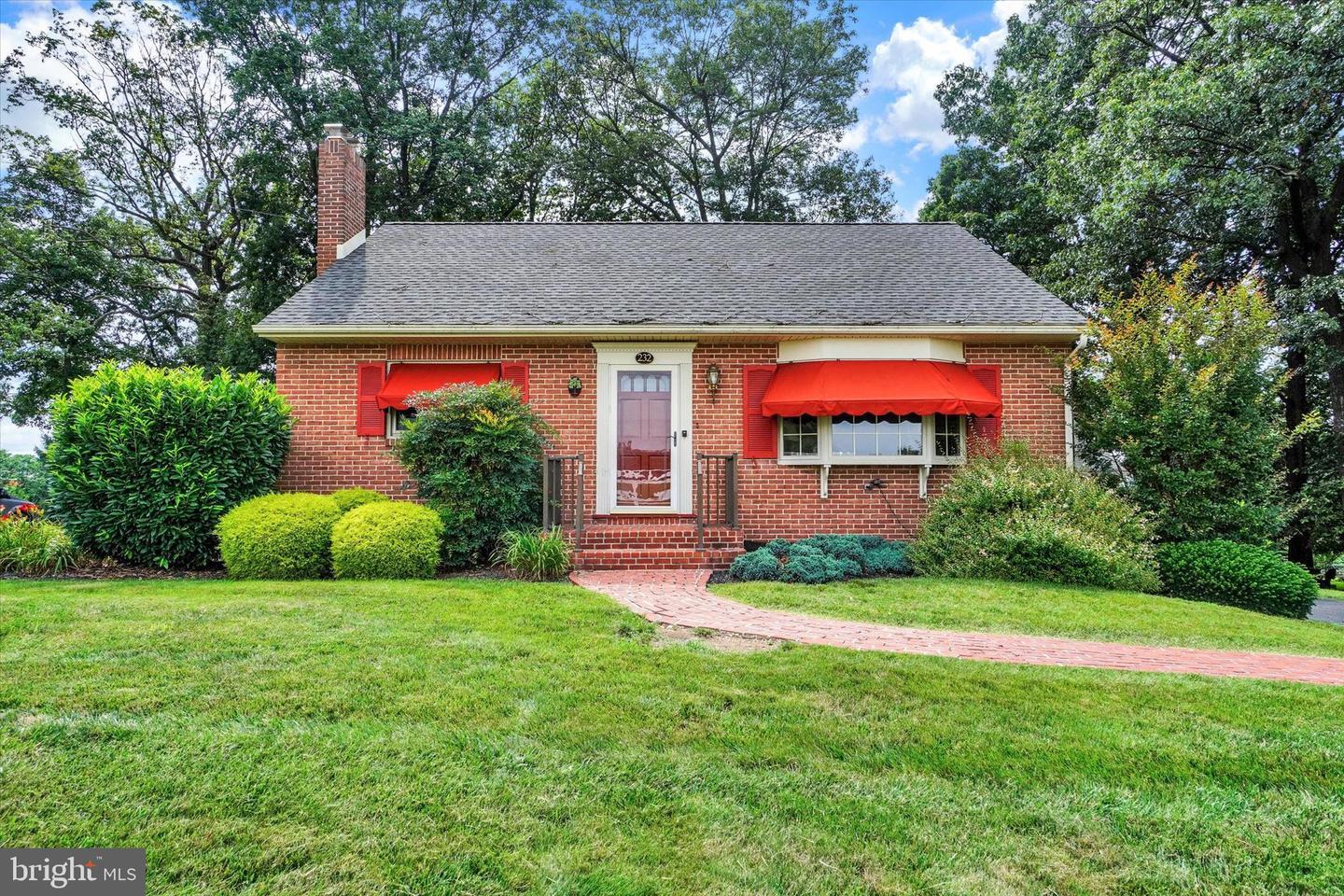 Property Photo: 232 S Camp Street PA 17366