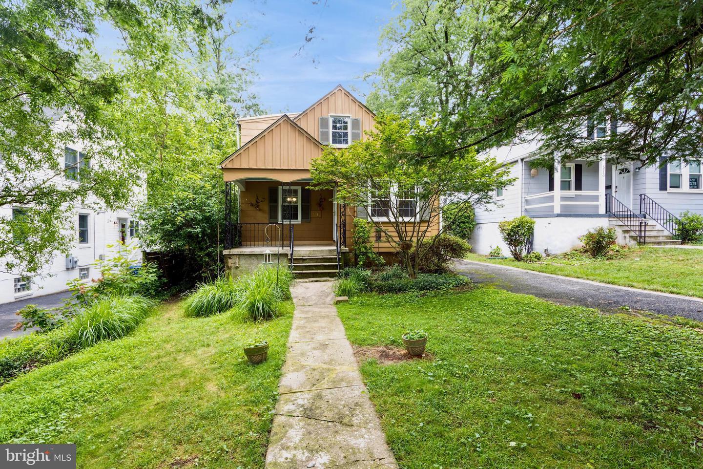 Property Photo: 571 Woodbine Avenue MD 21204