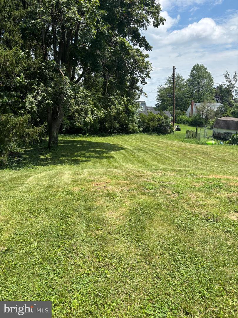 Property Photo:  127 Sylvan Drive  PA 17402 