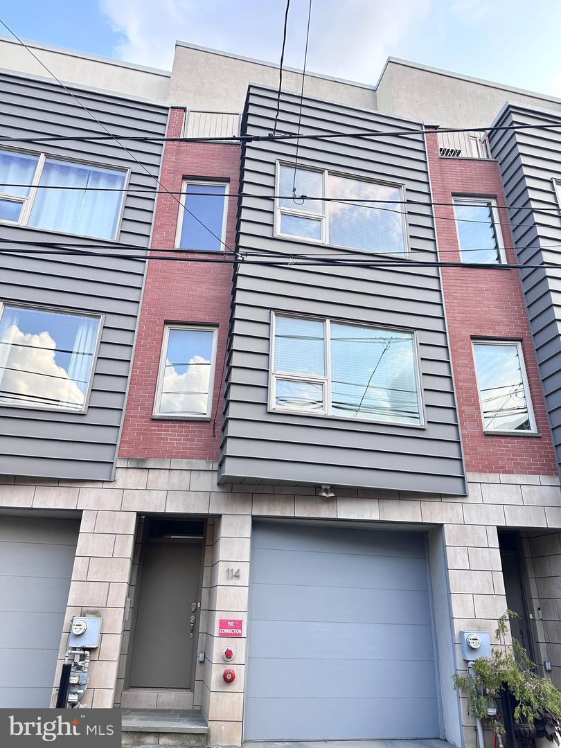 Property Photo:  114 Ellsworth Street  PA 19147 