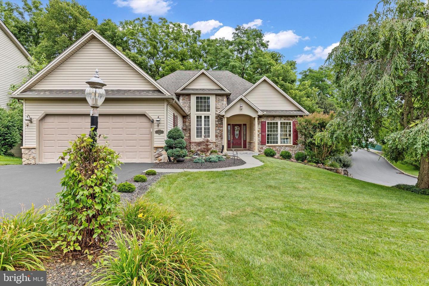 Property Photo: 2403 Rolling Hills Drive PA 17055