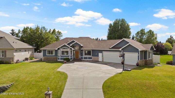 Property Photo:  17110 E Daybreak Ln  WA 99016 