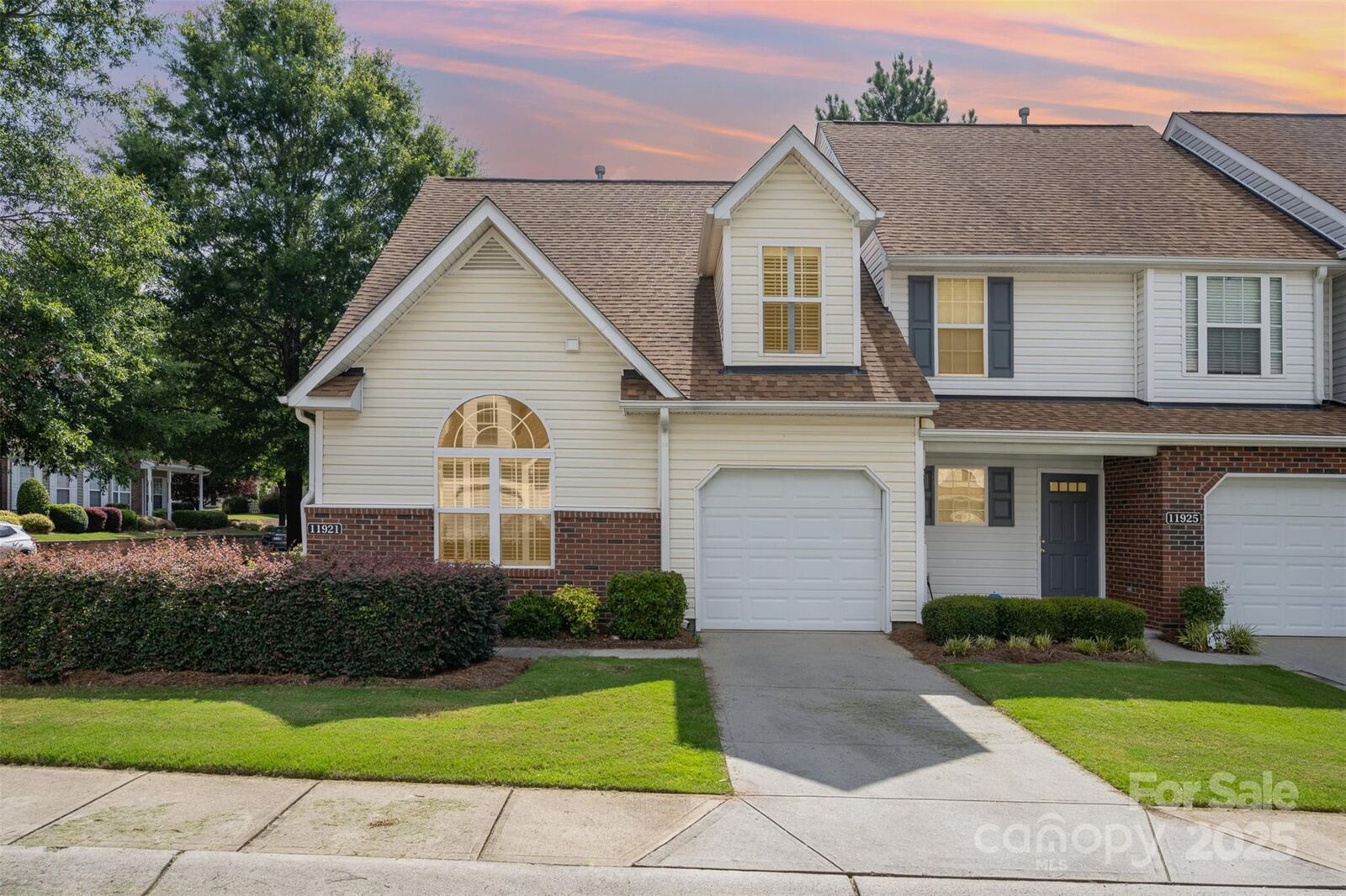 Property Photo:  11921 Lambert Bridge Drive  NC 28270 