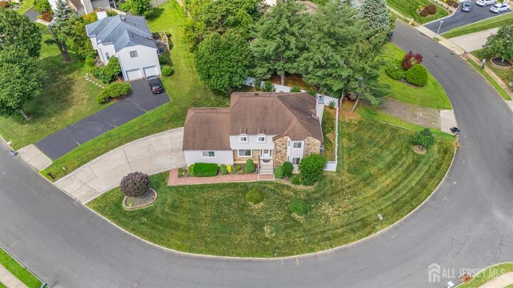 Property Photo: 7 Mariposa Place NJ 08857