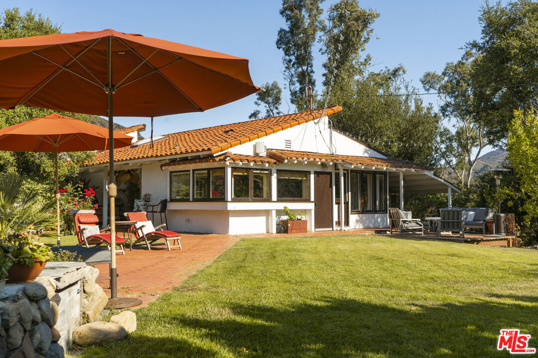 Property Photo:  22068 Topanga School Rd  CA 90290 