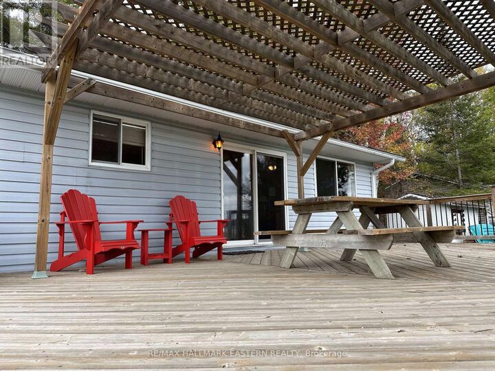 Property Photo:  40 Arrow Bay Road  ON K9L 9R0 