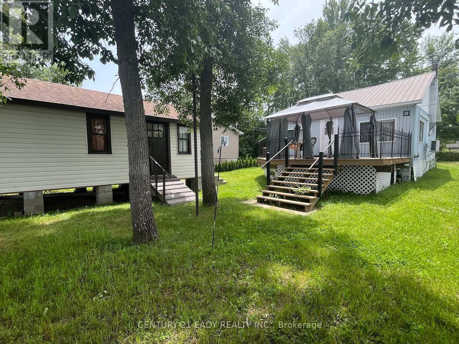 Property Photo: 23 Juby Lane ON K7V 3Z8