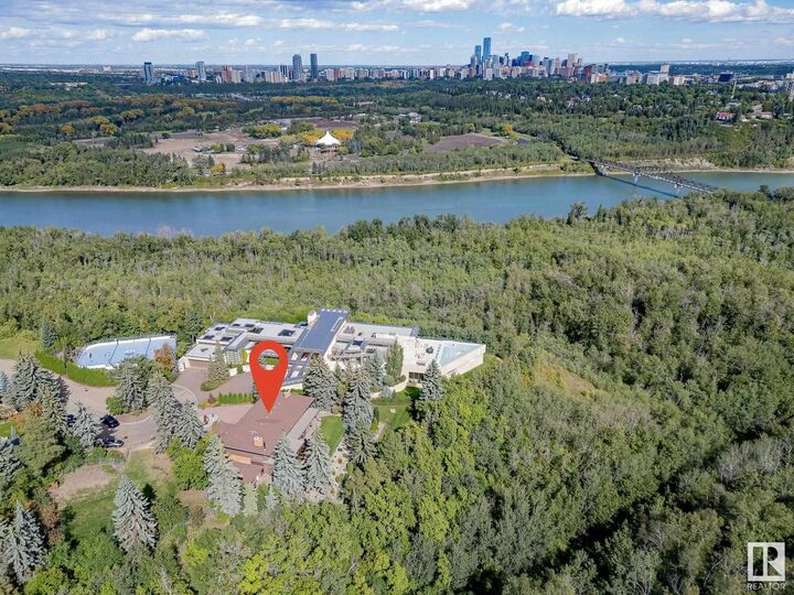Photo de la propriété:  8 Valleyview Pt NW  AB T5R 5T4 