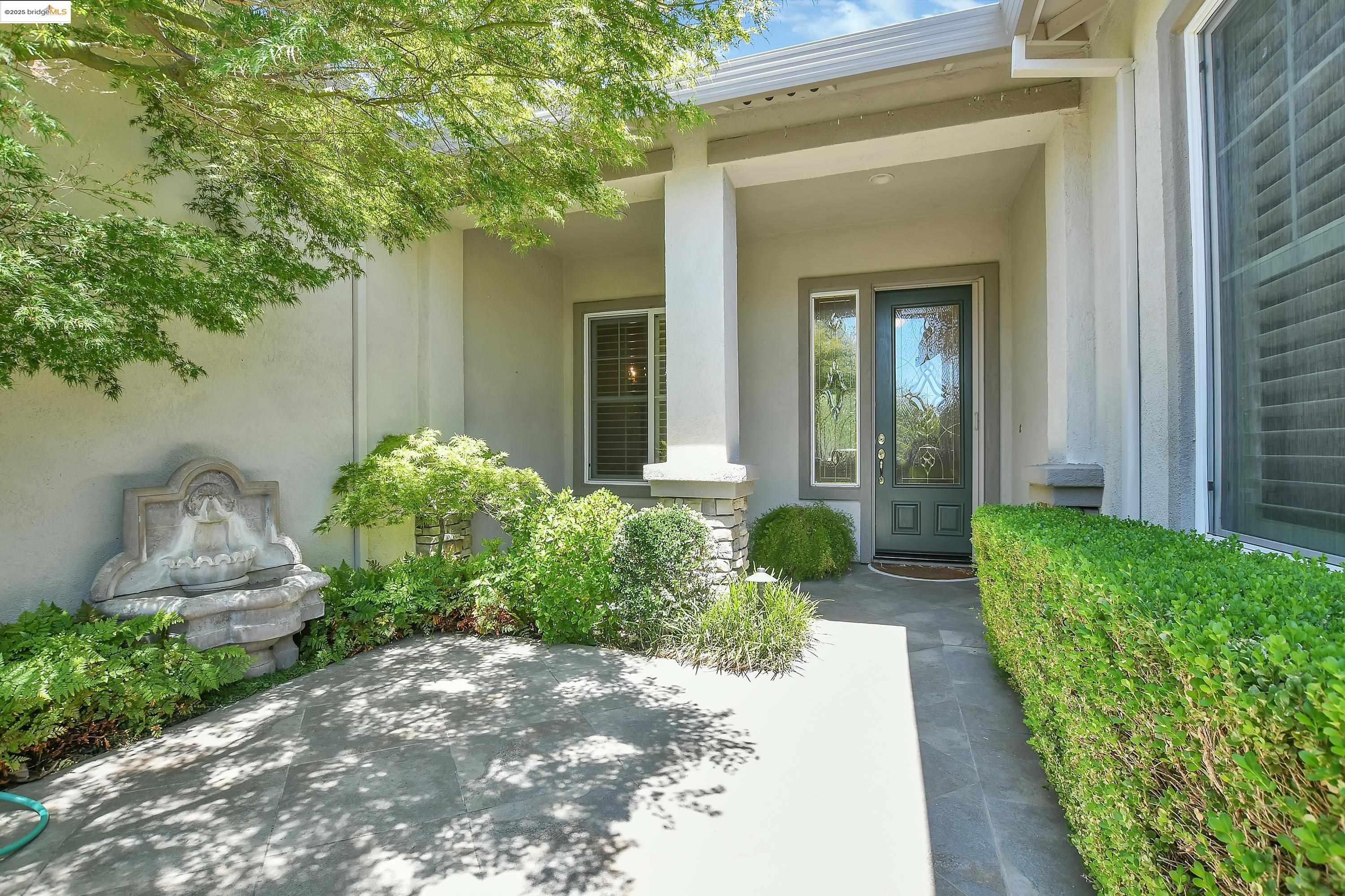 Property Photo:  1133 Jonagold Way  CA 94513 