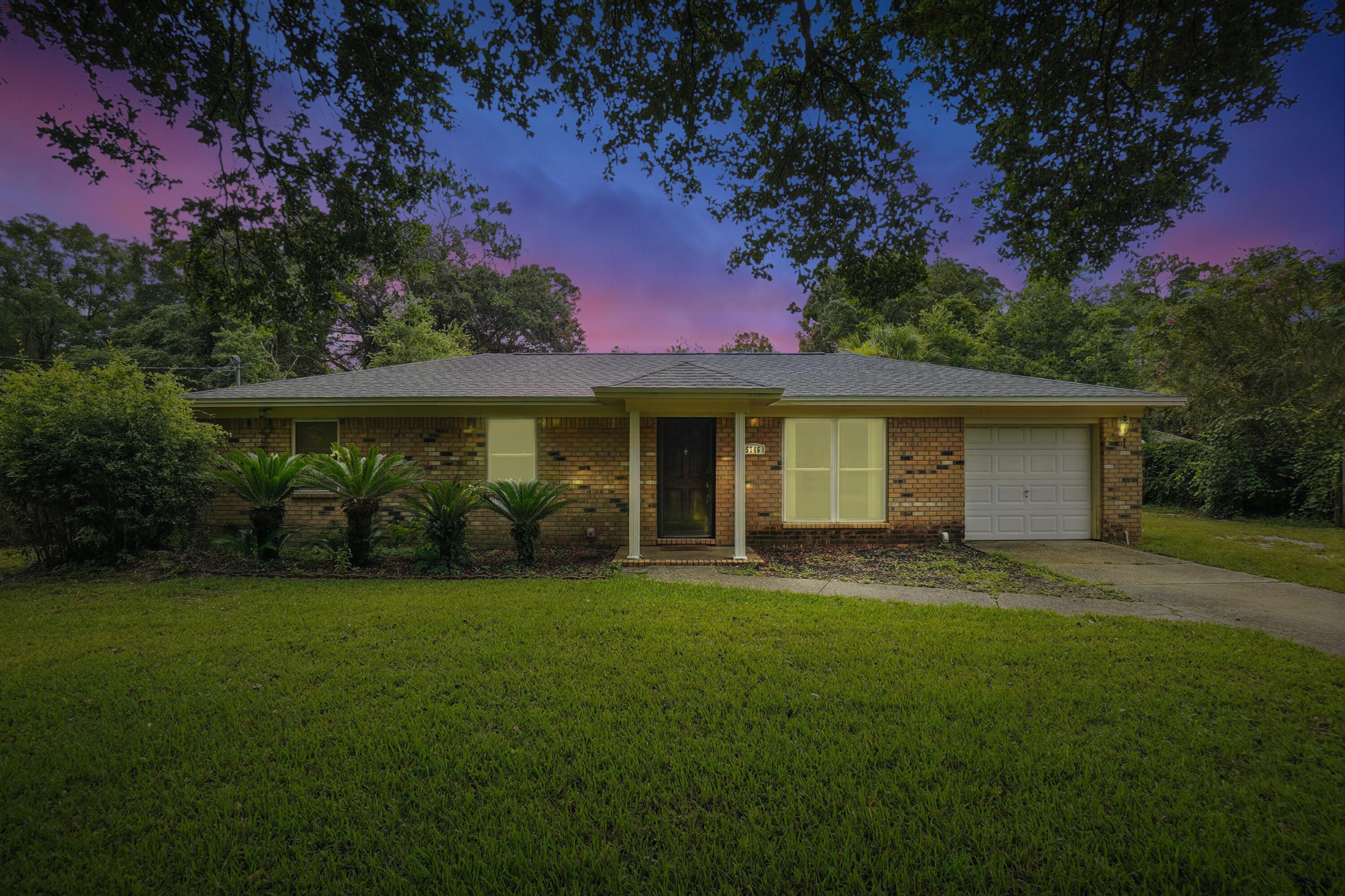 Property Photo: 5746 Jones Street FL 32570