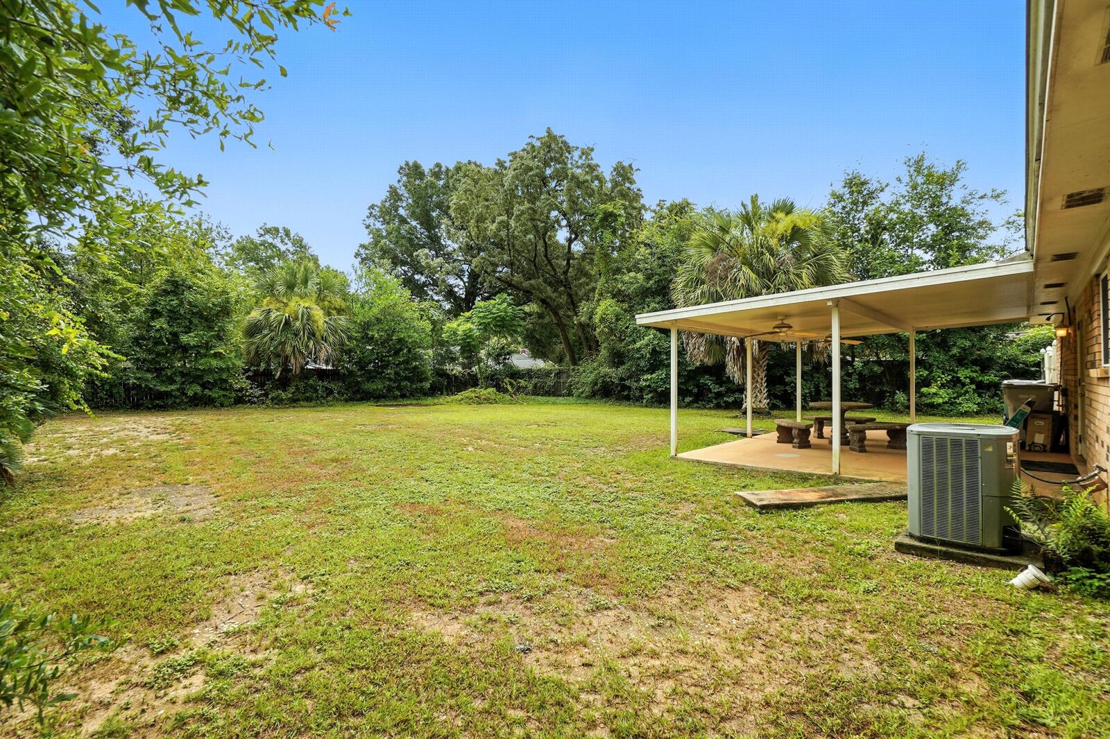 Property Photo:  5746 Jones Street  FL 32570 