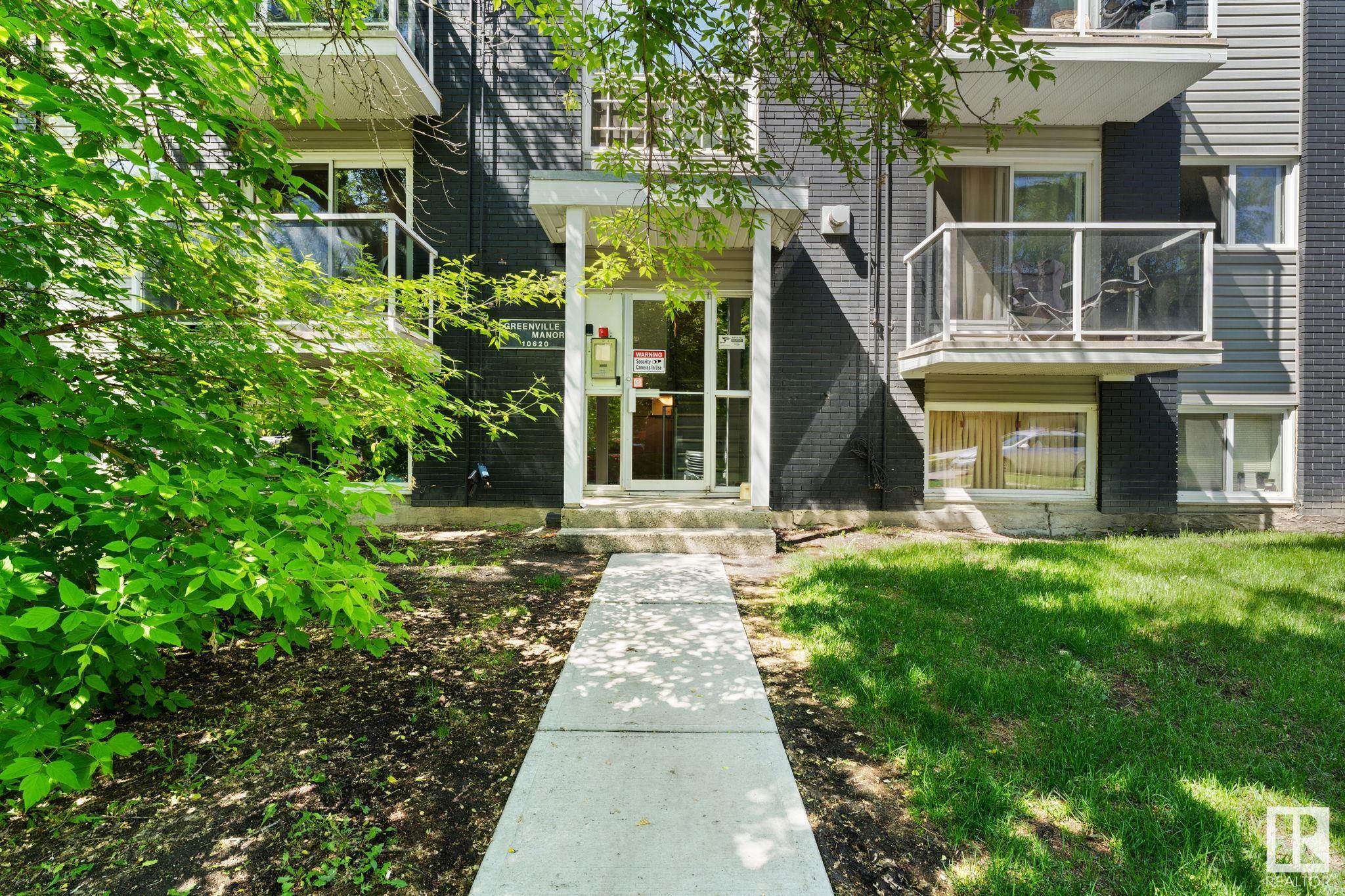 10620 122 Street NW 9  Edmonton AB T5N 1M8 photo